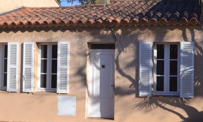 Porquerolles Casa | La casa: un oasis de calma y serenidad en el corazón de Porquerolles.