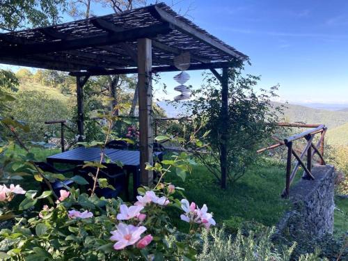 Campello sul Clitunno Casa | The House in the Castle
