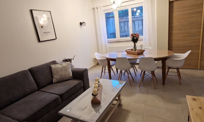 Dosches Casa | The House of Delights