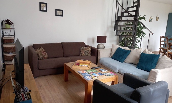 Blois Casa | La casa de La Digue, 2 dormitorios con terraza y parking.