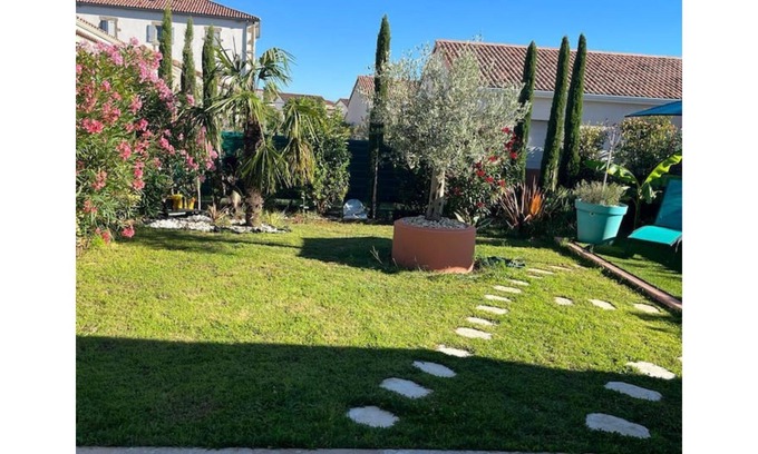 Genissieux Casa | The House of Oleanders with Spa.