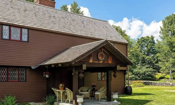 Hallowell Casa | The House on Outlet Road