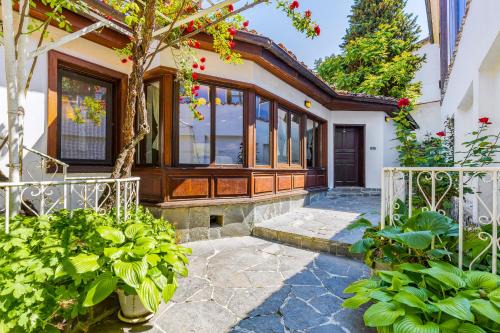 Plovdiv Old Town Casa | The House With The Piano