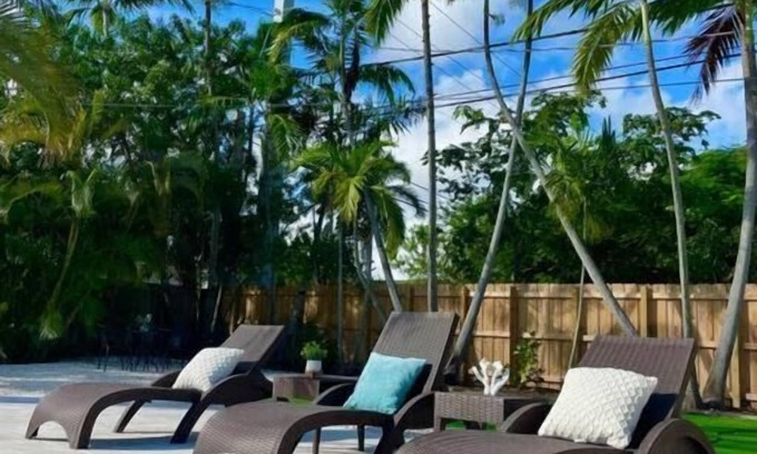 Lake Ridge Casa | The House with the Best Pool Area in Ft Lauderdale