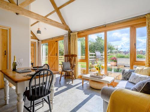 Fenny Compton Casa | The Hovel