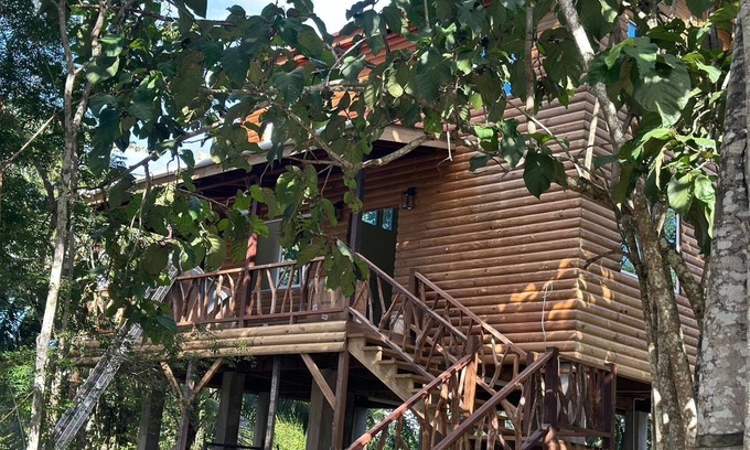 Burrell Boom Casa | The Howler Riverside Retreat