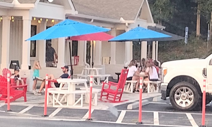 Newnan Casa | The Ice Cream Get-A-Way/Downtown Historic Newnan GA/Xbox 360 & Pool Table