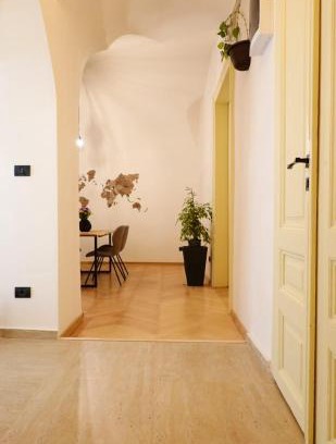 Old City Apartamento | The Industrique Home - 3 Bedroom Apartment