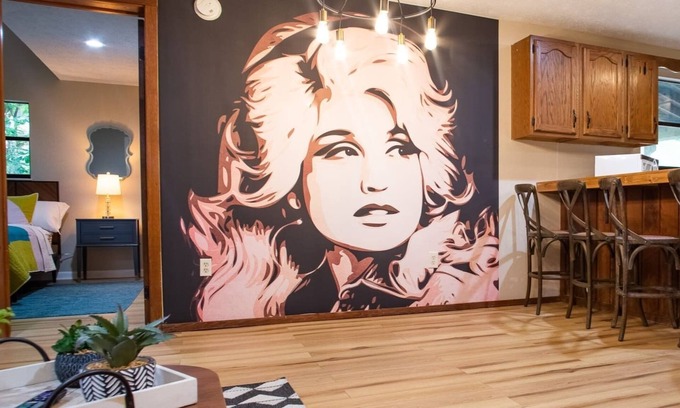 Caton Casa | THE IRIS @ DOLLYS DRIVE * Wifi Grill Woods Mtns
