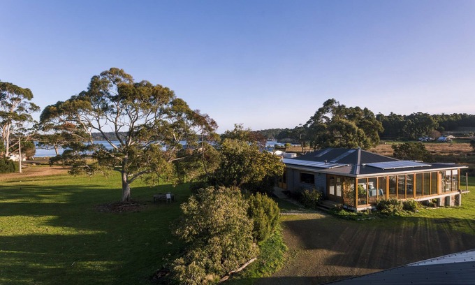 Southport Cabaña | The Jetty House Cottage - a Cabin by the sea