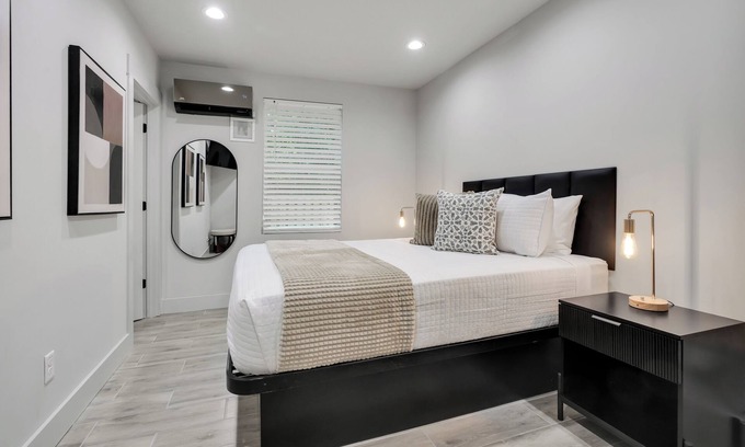 Wilmington Apartamento | The Jewel – Modern Retreat Near YMCA & Downtown