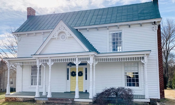 Keeling Casa | The Jones House: 5 min to VIR, historic 4-bedroom home