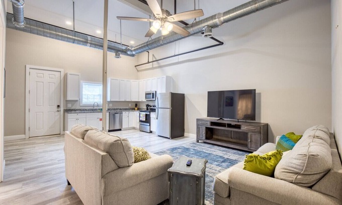 Biloxi Apartamento | The Josette Room in Downtown Biloxi