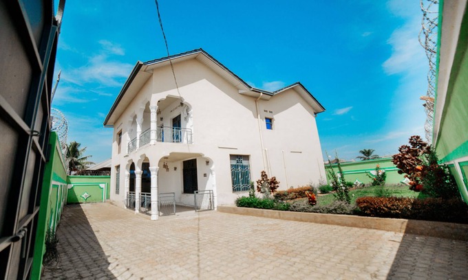 Bujumbura Casa | The Kajaga Sunset
