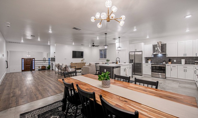 Shearer Hills - Ridgeview Casa | The Kinder Haus New to VRBO Centrally located to all things SA