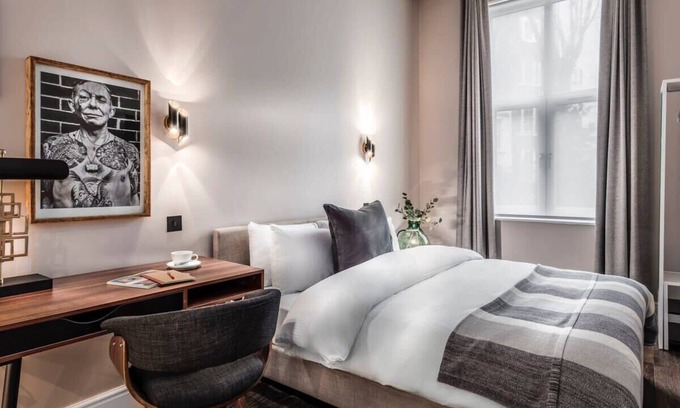 Kensington Apartamento | The Knaresborough - Beautiful Double Studios