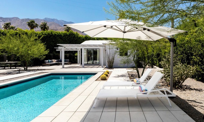 Little Tuscany Casa | The Knot is a charming Palm Springs property located conveniently in PS north