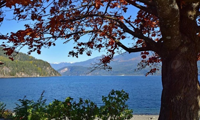 Ainsworth Hot Springs Casa | The Kootenay Vacation Sensation! Views, Hotsprings, Hiking, Caves, Skiing and more!
