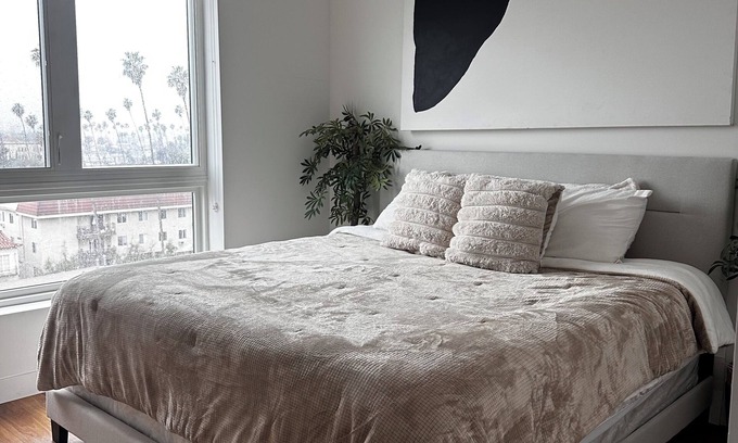 Koreatown Apartamento | The Korea Haven
