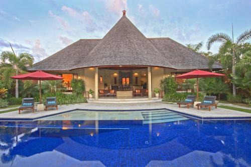 Petitenget Villa | The Kunja Villa-Hotel