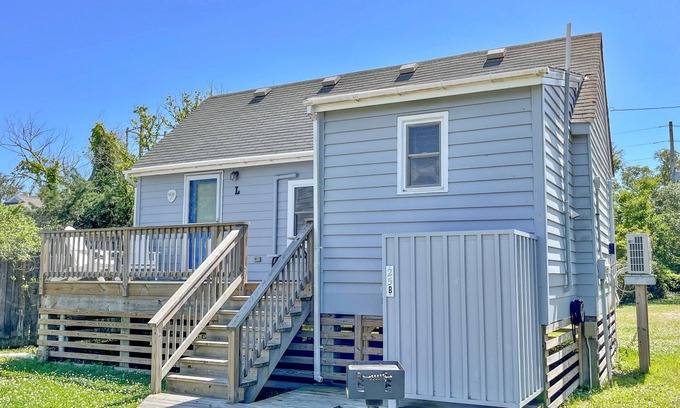 Ocracoke Casa | La 'L': Ubicado en un entorno privado y tranquilo. Muelle.
