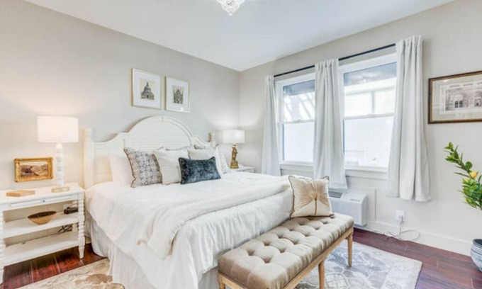 Historic Downtown Manteo Apartamento | The La Dolce Vista Room