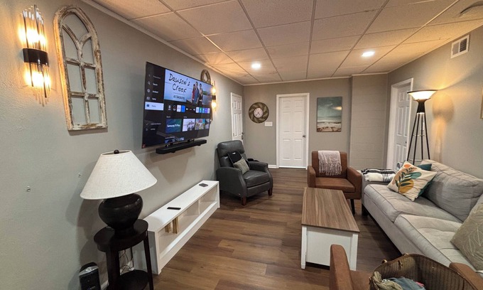 Kedron Casa | The Lair @ Greens Mill -35% discount for 28+ days