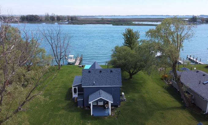 Harsens Island Cabaña | The Lake House on McDonald Island - Middle Channel! BOAT ACCESS ONLY!