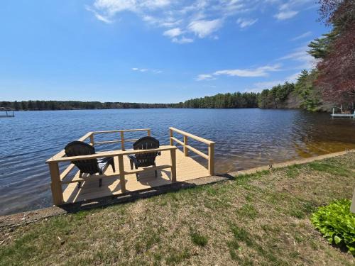 Coventry Casa | The Lake House