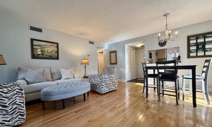 Pinehurst Condominio | The Lake Tee Summary: