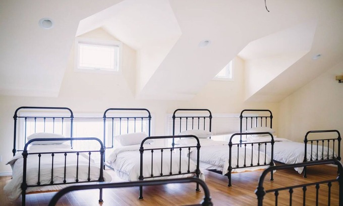 Lloydminster Cabaña | The Lakehouse