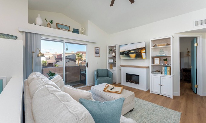 Lake Havasu City Condominio | The Lakeshore Village Haven