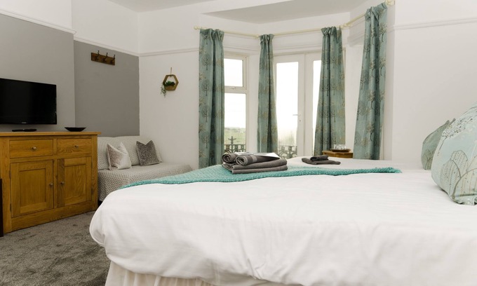 Redcar Casa | The Lakeside