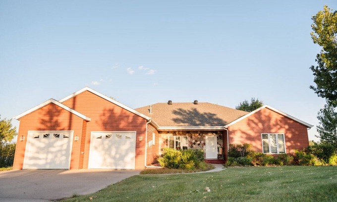Aberdeen Casa | The Lakeside Retreat
