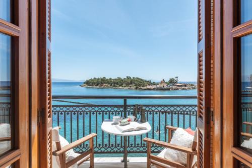 Gythio Apartamento | The Lalouda of Mani