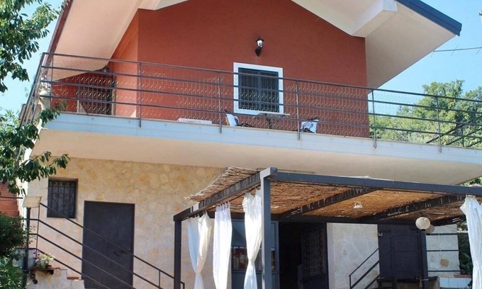 Piedimonte Etneo Villa | Tierra del Etna cherry