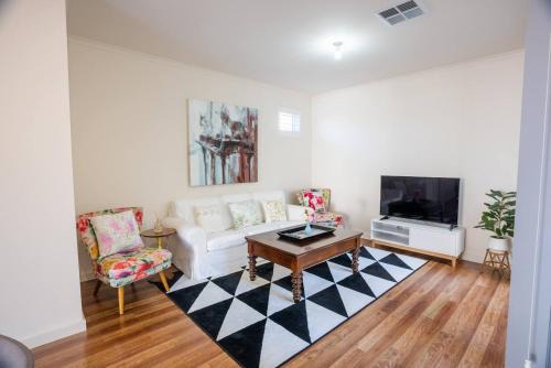 Lightsview Casa | The Lane of Lightsview - Relaxed Inner-city Living
