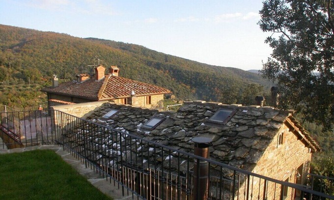 Cortona Cabaña | The Lauro lovely Tuscan cottage with shared pool