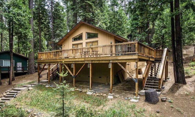 Cold Springs Cabina | The Lazy Lodge Cabin in Cold Springs *WiFi and AT&T cell service working”
