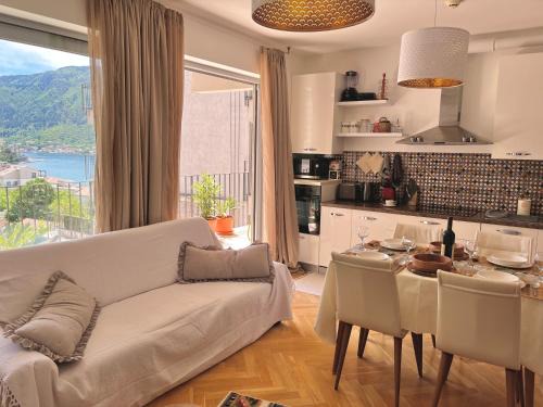 Dobrota Apartamento | The Legendary Apartment