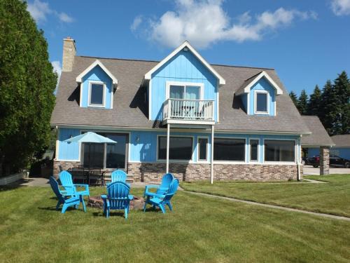 Alpena Casa | The Life Aquatic - Lakefront Kayaks Included!
