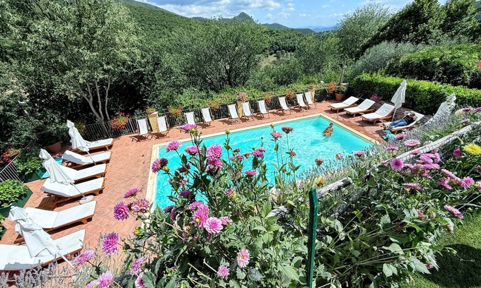 Spoleto Casa | La vida de un aristócrata en una finca rural. Quédate en la mansión. Capacidad para 10 personas.