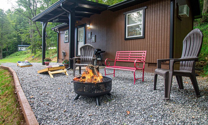 Robbinsville Cabina | The Lil House