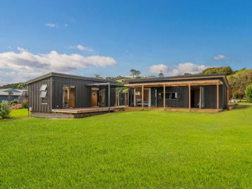 Whangapoua Casa | The Little Bach at Whangapoua