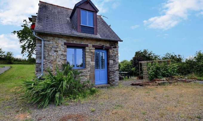 Tremblay Casa | The little blue house