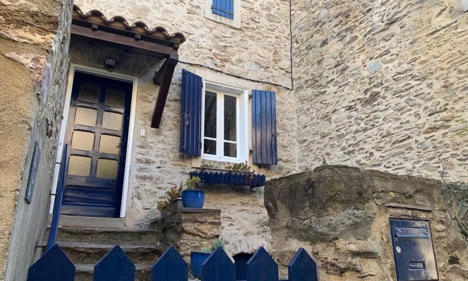 Olargues Casa | The little blue house
