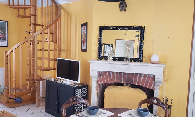 Sancerre Casa | The little blue house