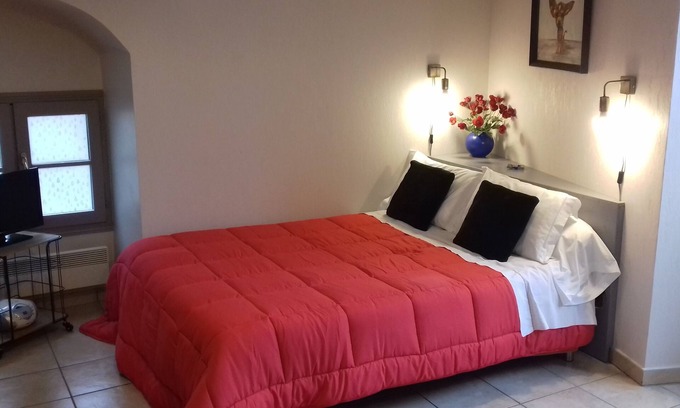Le Puy-en-Velay Apartamento | El pequeño dique al pie de la roca Aiguilhe