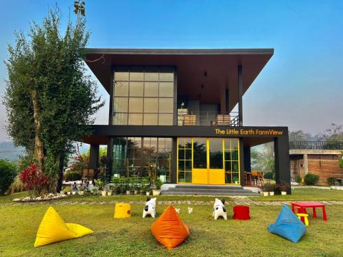 Mueang Pan Casa | The Little Earth Farm View