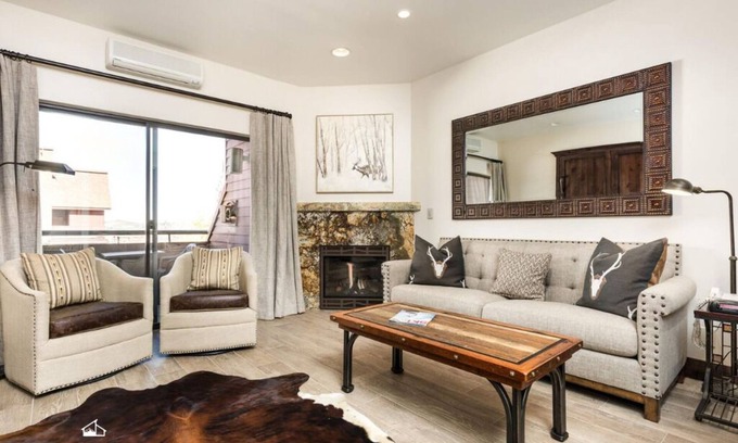 North Park City Condominio | The Lodge at Mountain Village | Gorgeous Ski-In/Ski-Out Condo | A Nestique Property